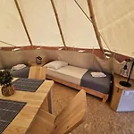 Luksustelt Indiana Camp - 150 M Od Suntago Park *